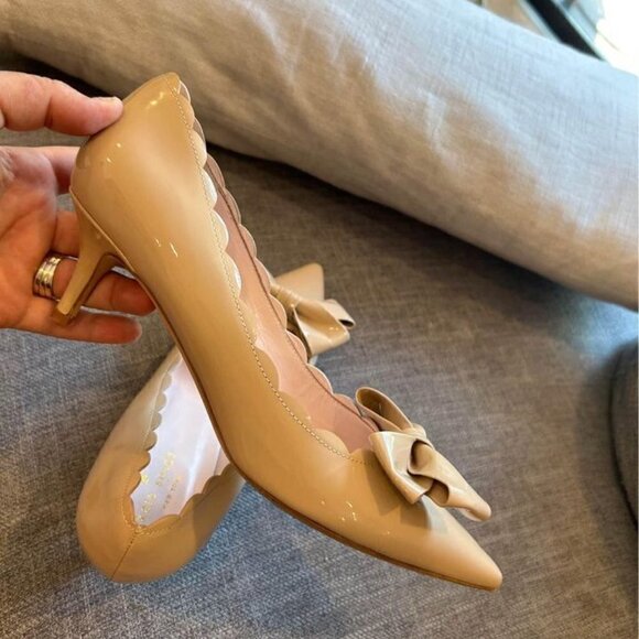 KATE SPADE bow pumps with cut out border. Nude. Low heel. Size 8.5. Gorgeous!! - Picture 8 of 9